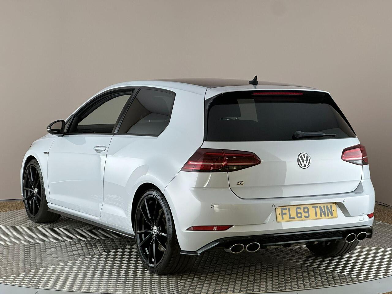 Volkswagen Golf FL69TNN