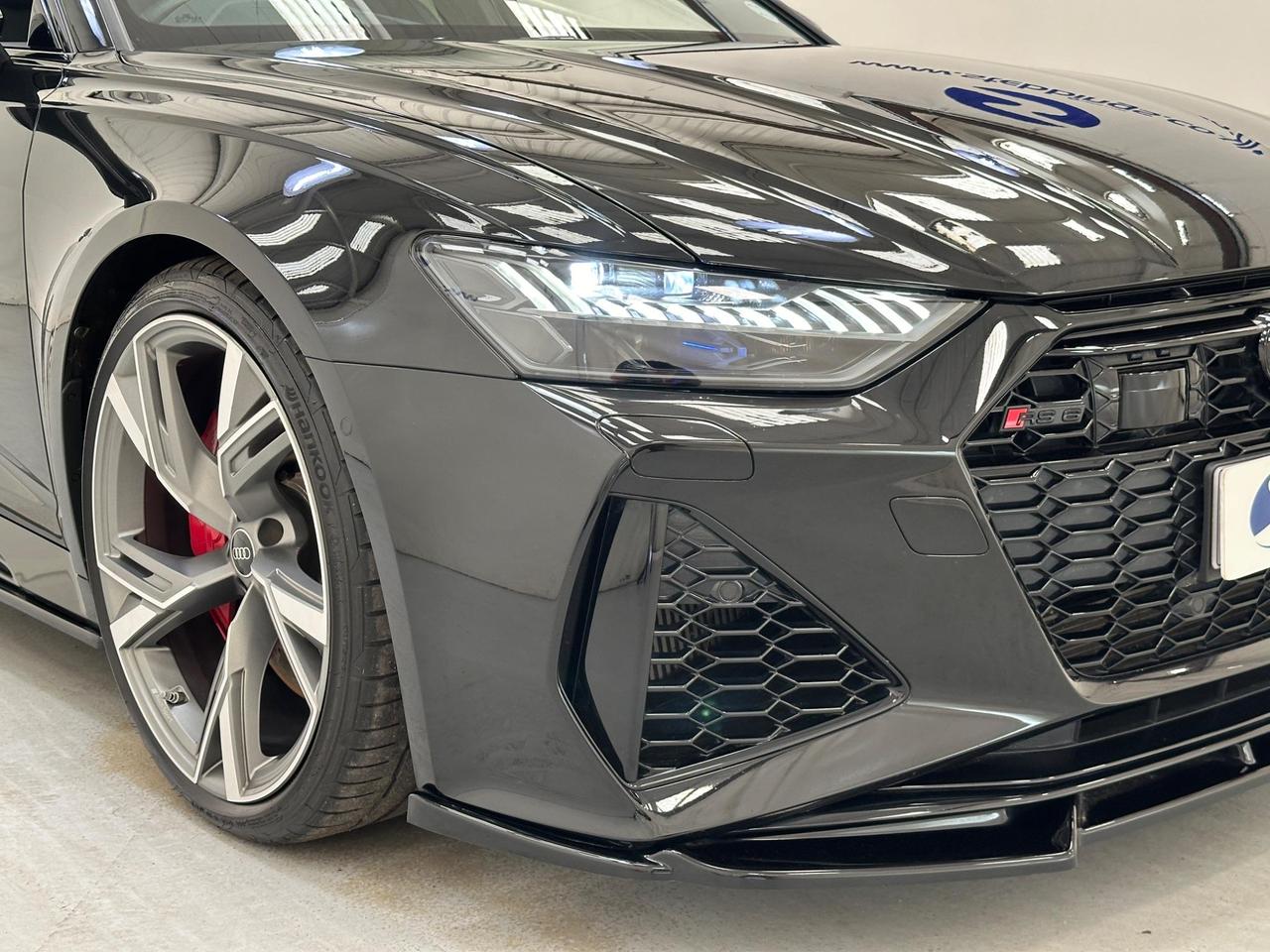 Audi RS6 Avant WU71CXE