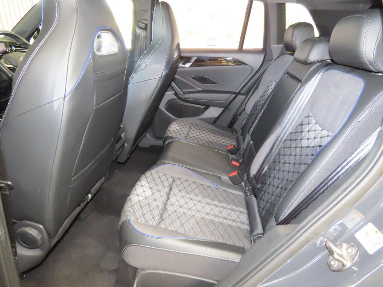 Volkswagen Tiguan YF74VPZ