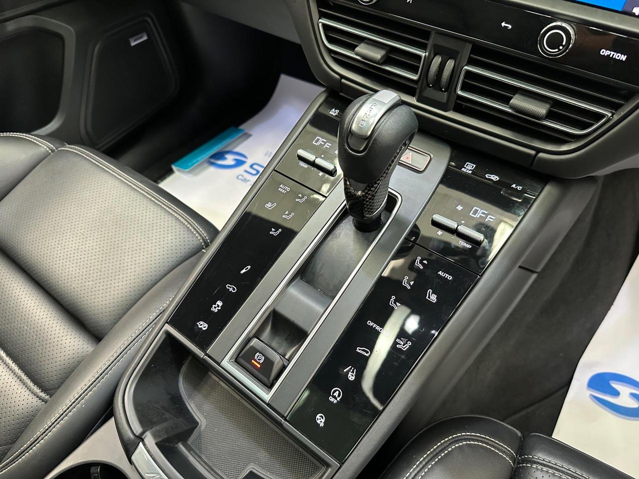 Porsche Macan SM22PHN