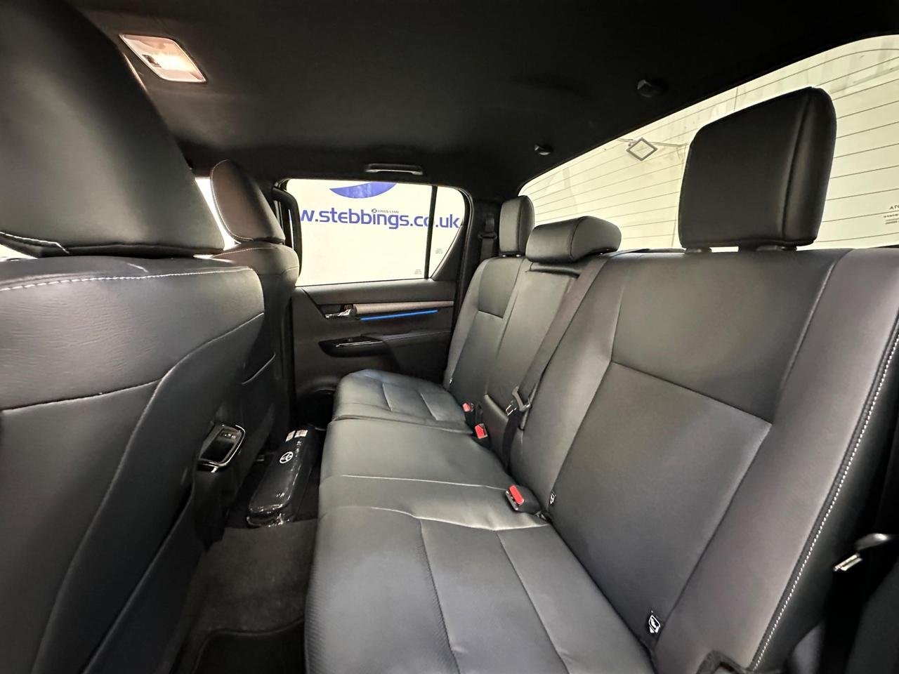 Toyota Hilux H11LUX