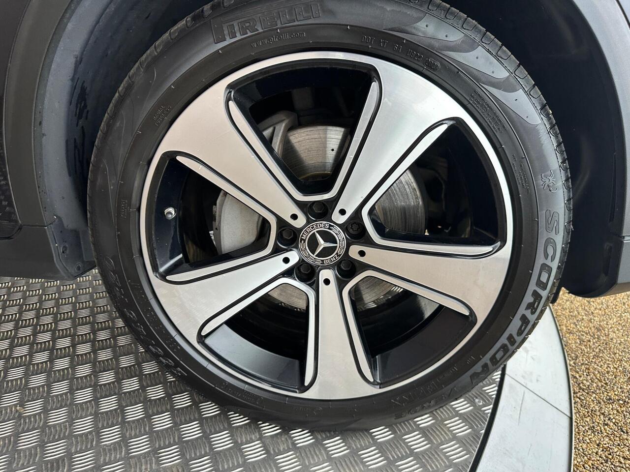 Mercedes-Benz GLC WF68WRX