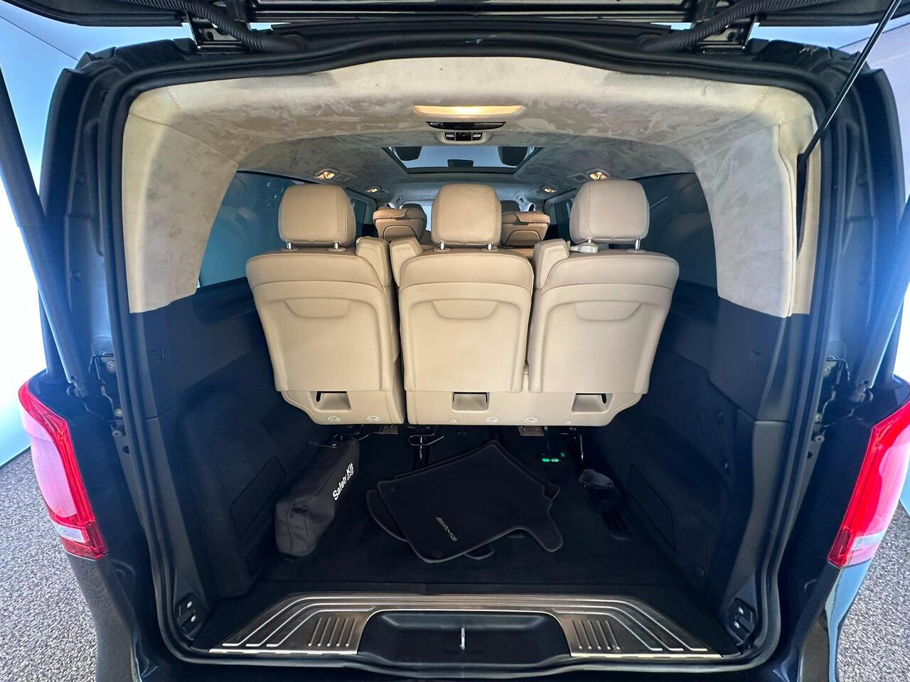 Mercedes-Benz V Class LP72GYC