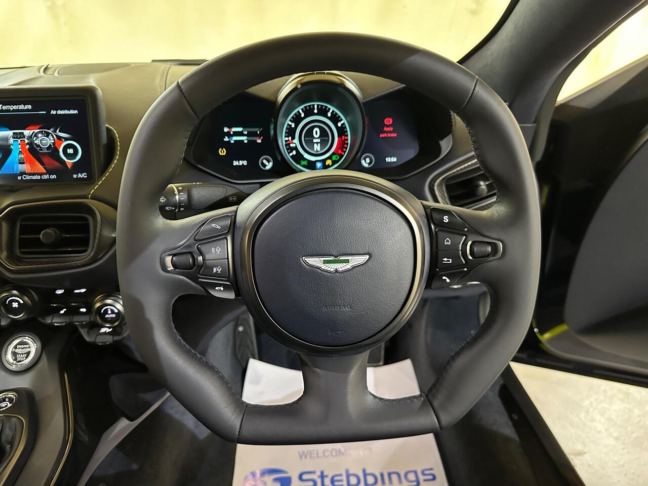 Aston Martin Vantage MV20UZG