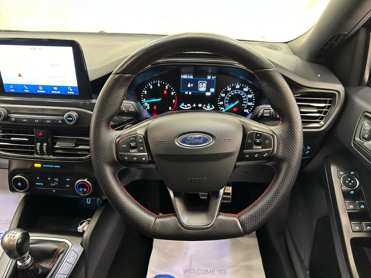 Ford Focus YJ68UAF