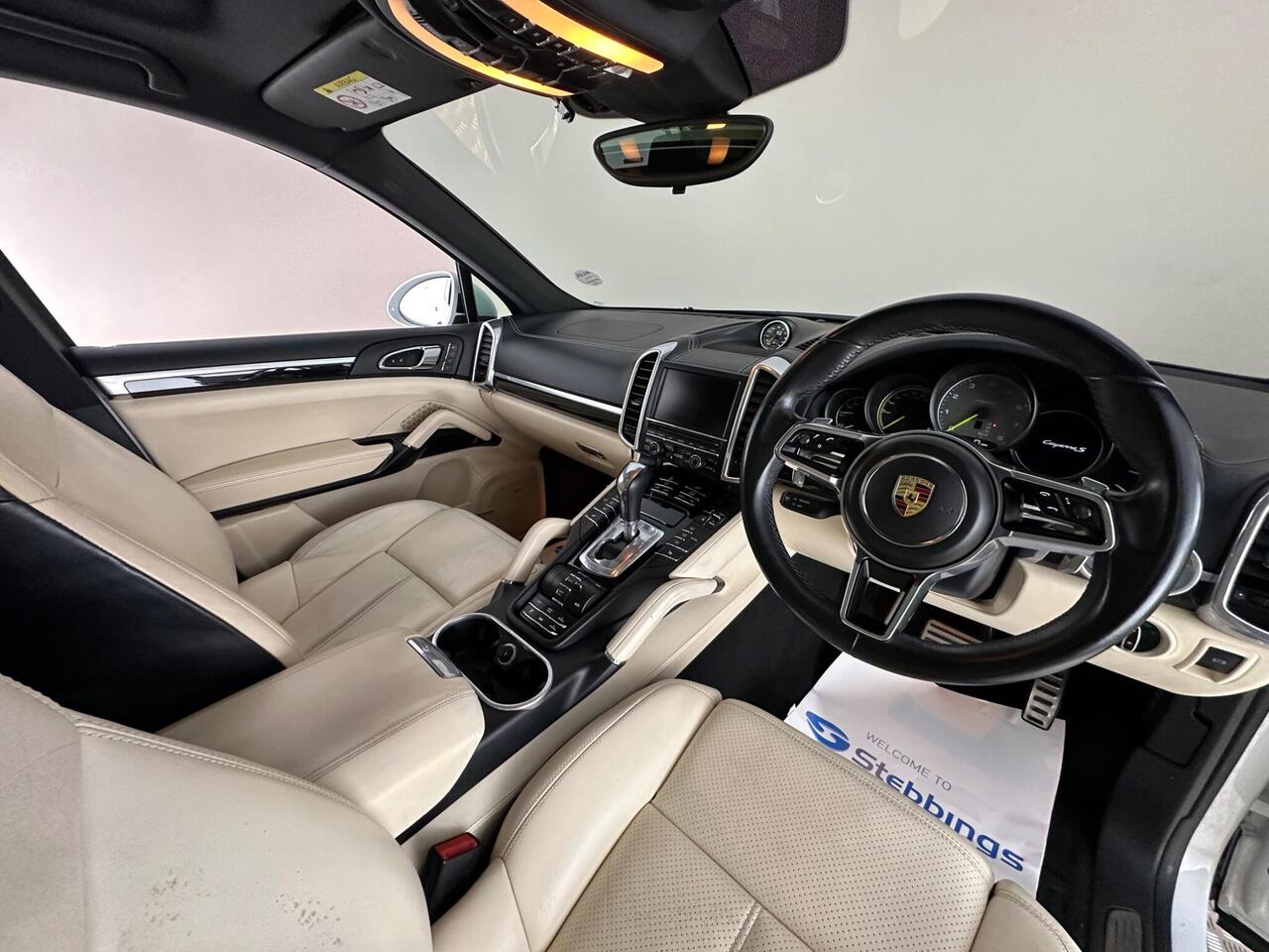 Porsche Cayenne LT65GWL