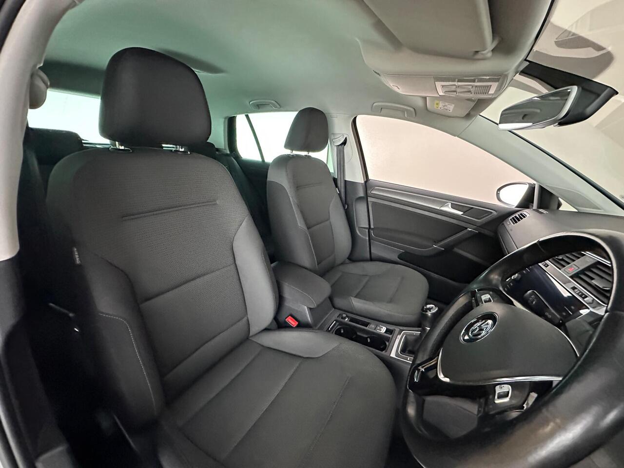 Volkswagen Golf AU20UTR