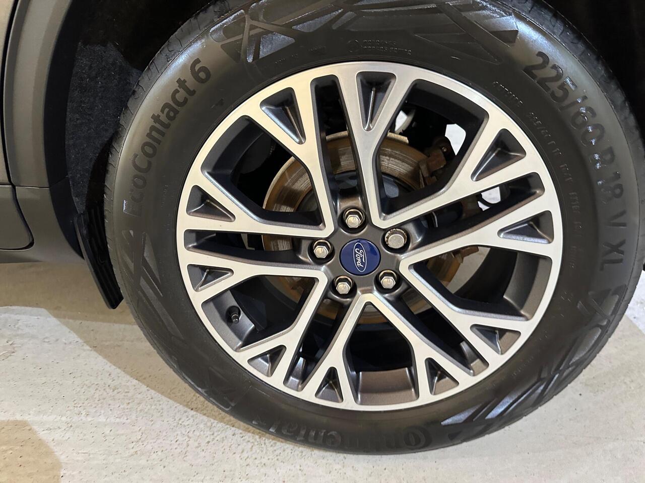 Ford Kuga YS22ENO
