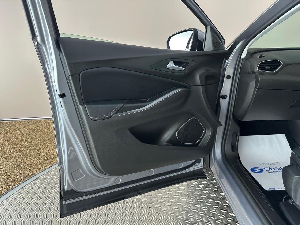 Vauxhall Grandland X FP21OZF