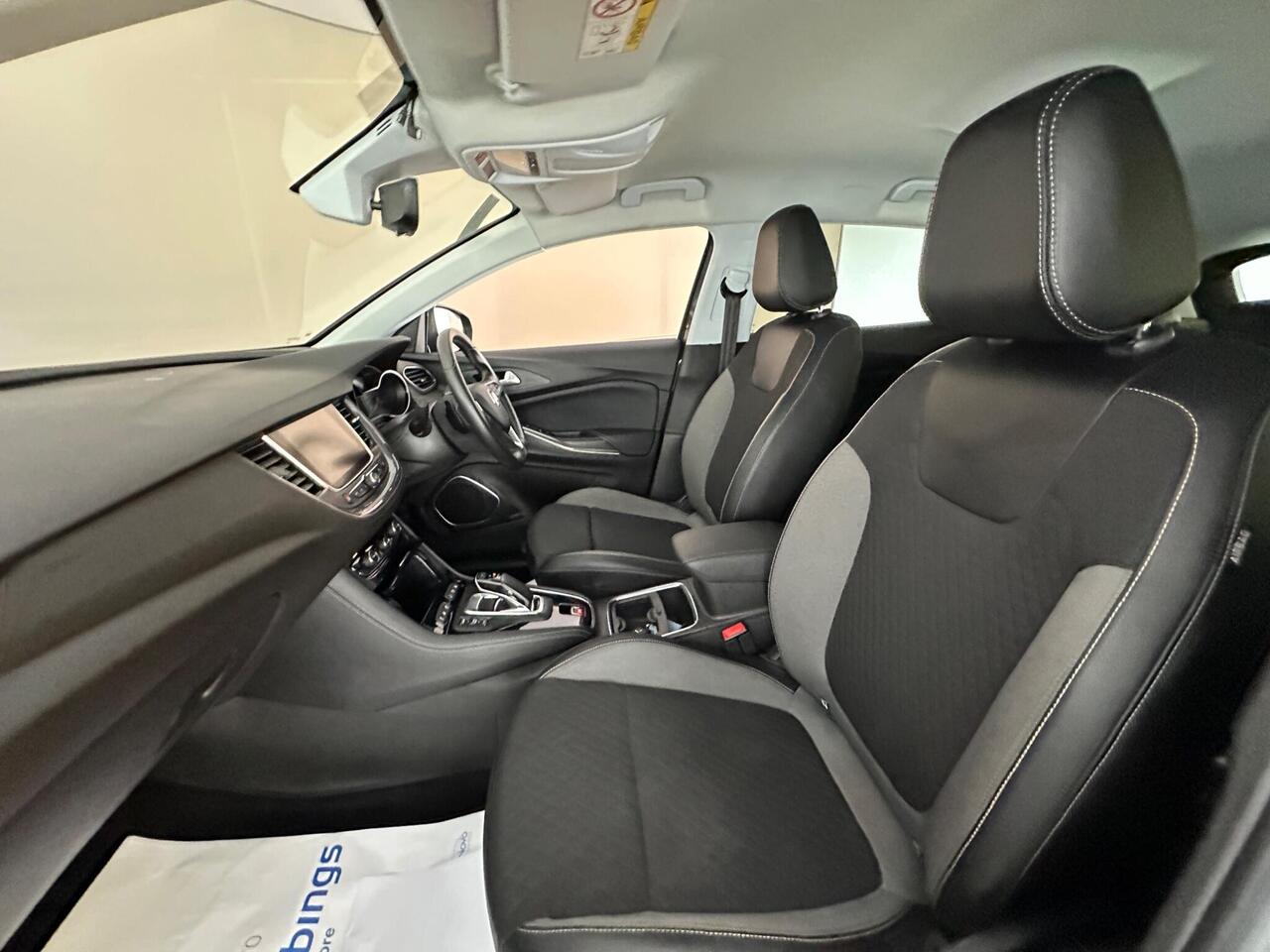 Vauxhall Grandland X DN70HKY