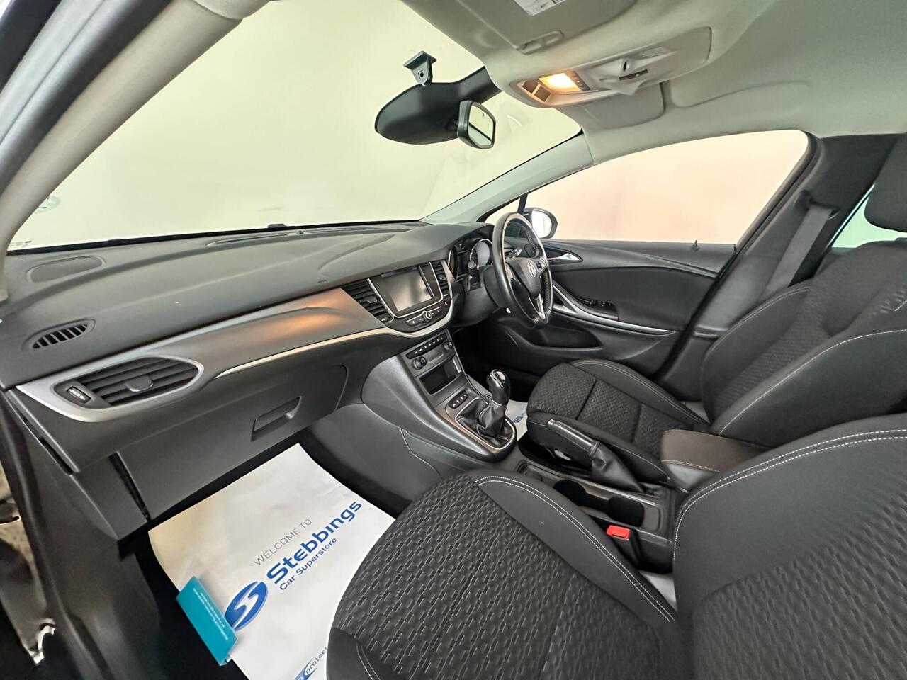 Vauxhall Astra DV68VUO