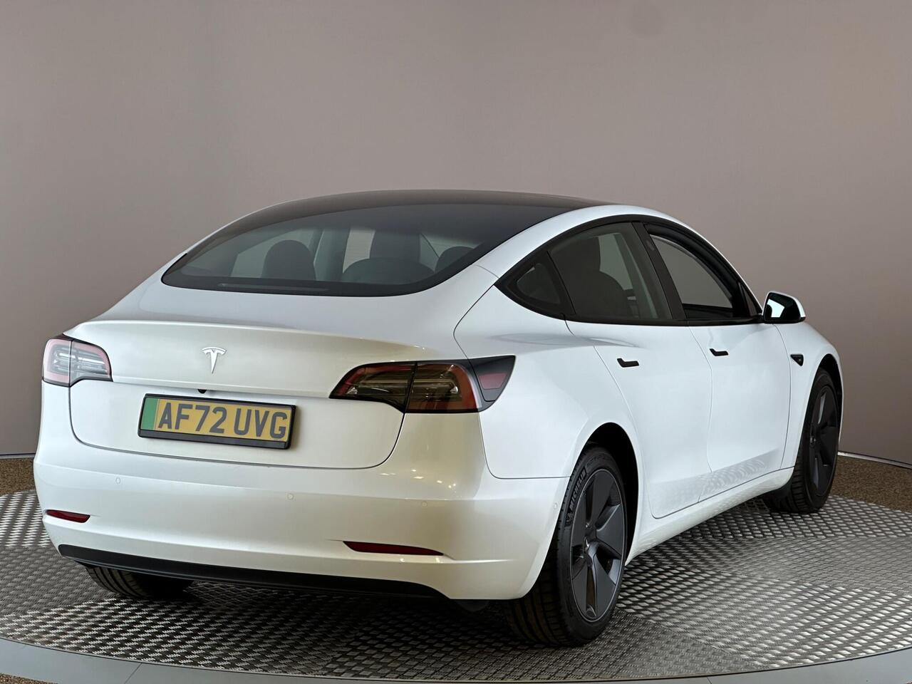 Tesla Model 3 AF72UVG