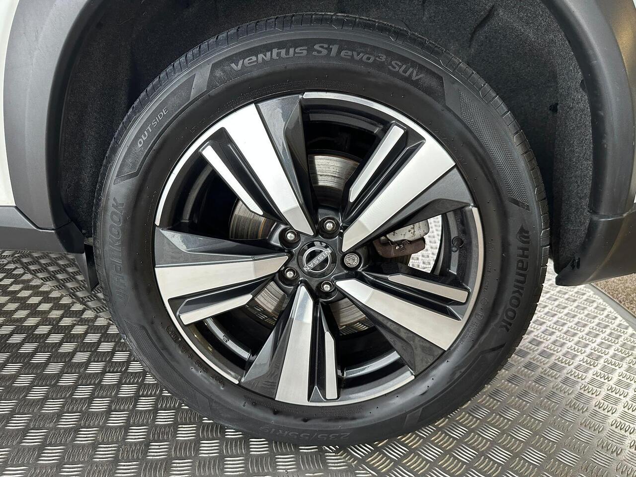 Nissan X-Trail DY73YZN