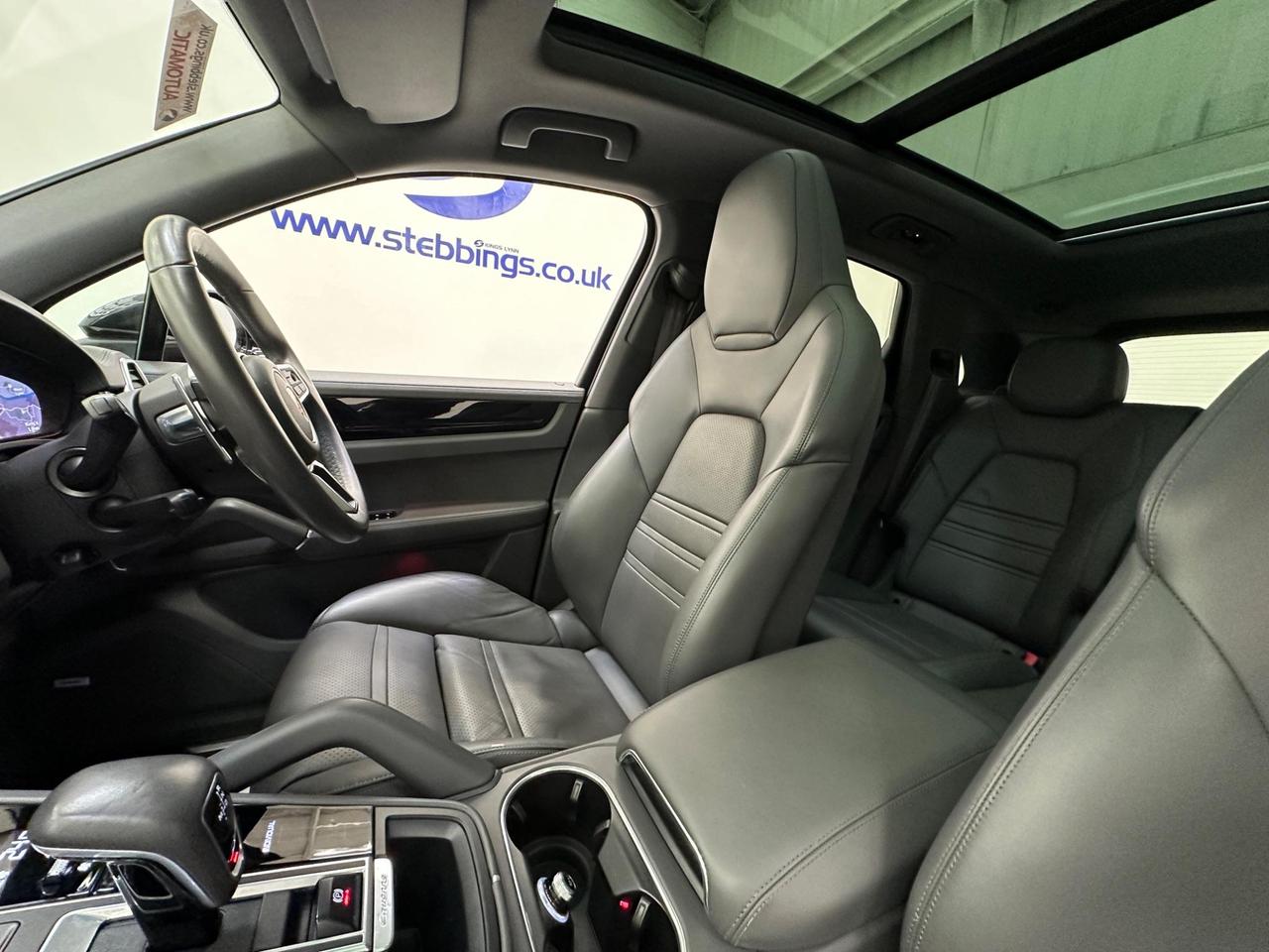 Porsche Cayenne AK18UXX