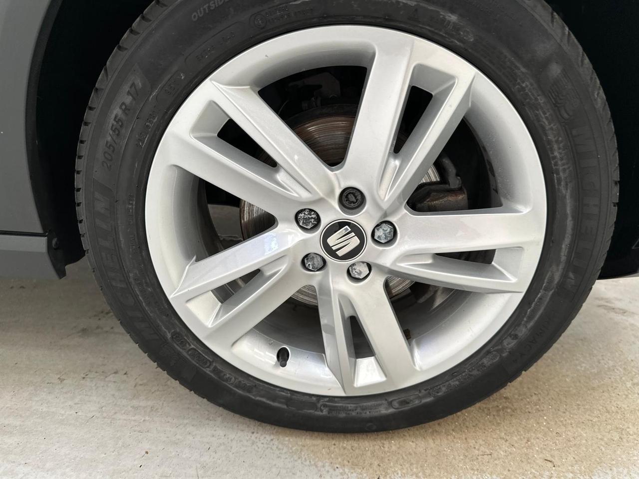 SEAT Arona DG70CZC
