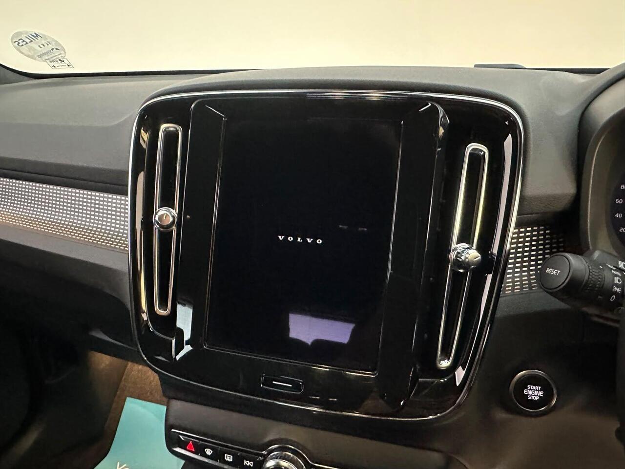 Volvo XC40 FL25SYC