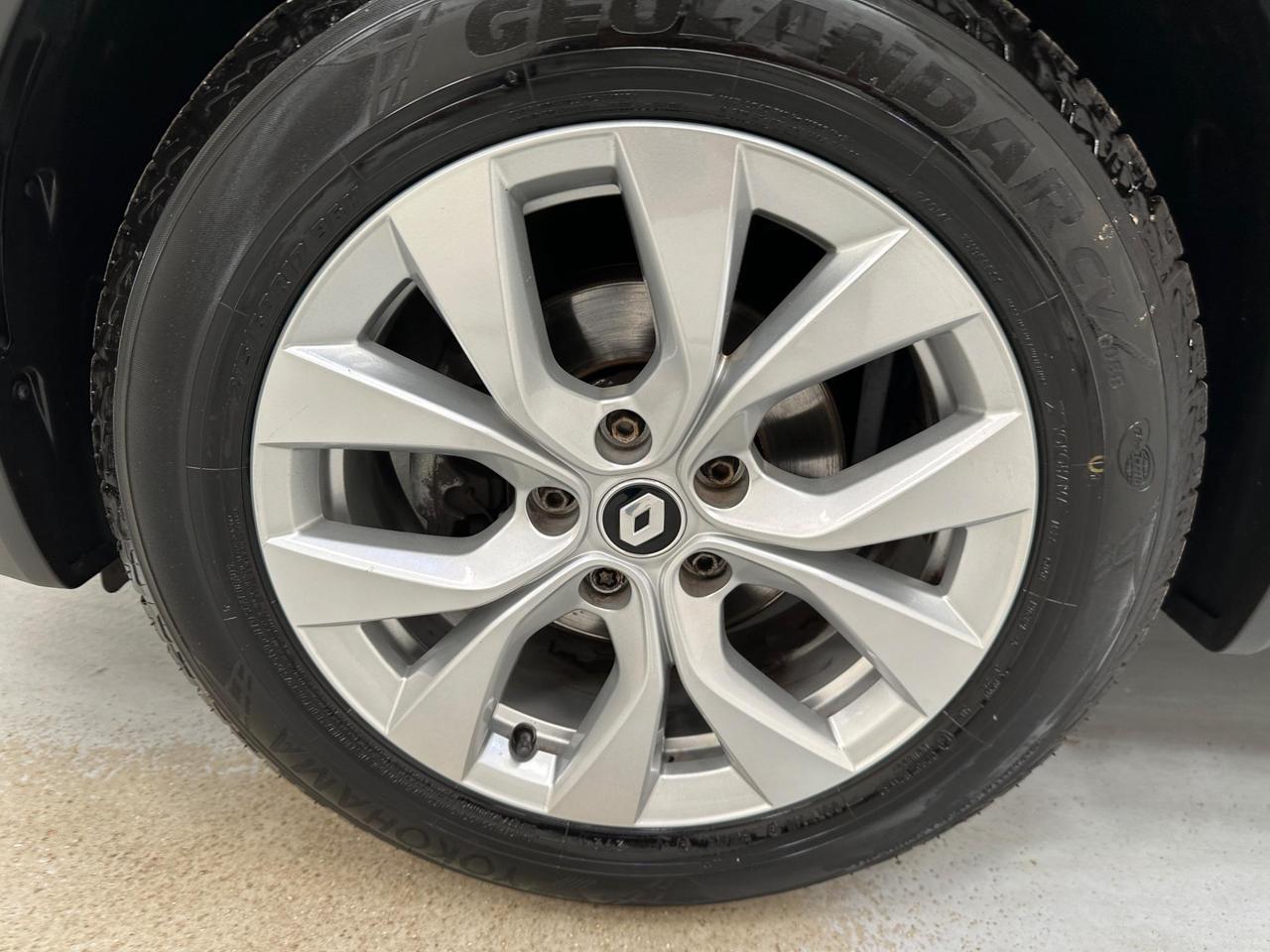 Renault Captur NL22YHZ