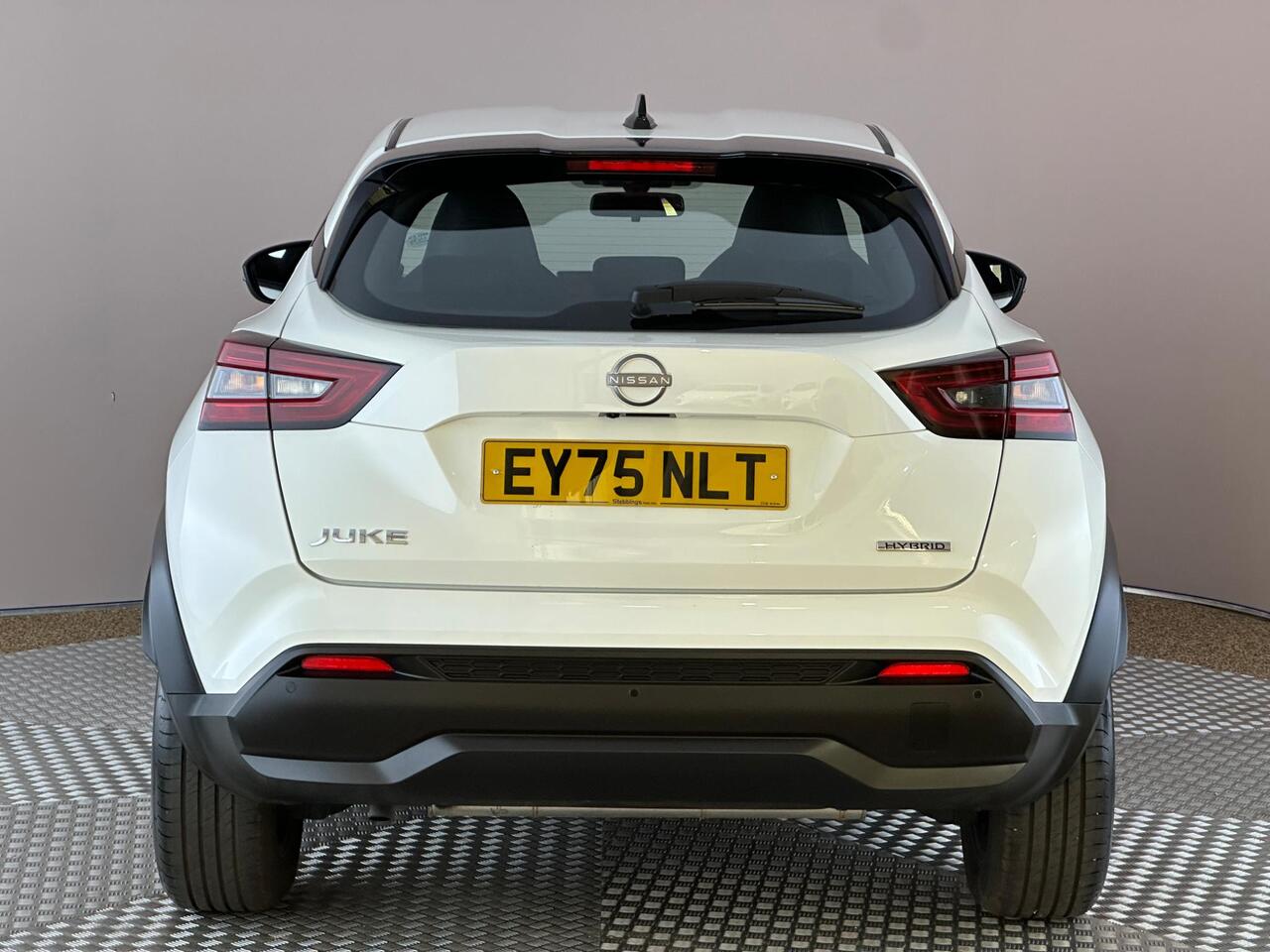 Nissan Juke EY75NLT