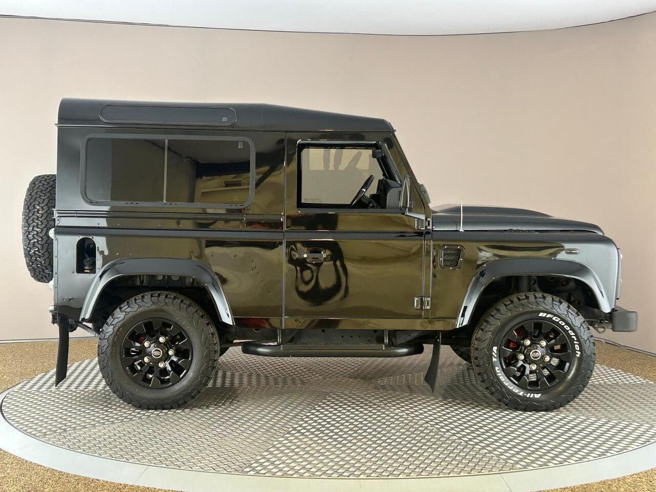 Land Rover Defender 90 BV60MXD