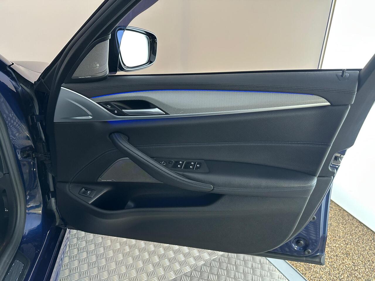 BMW 5 Series SL68FHT