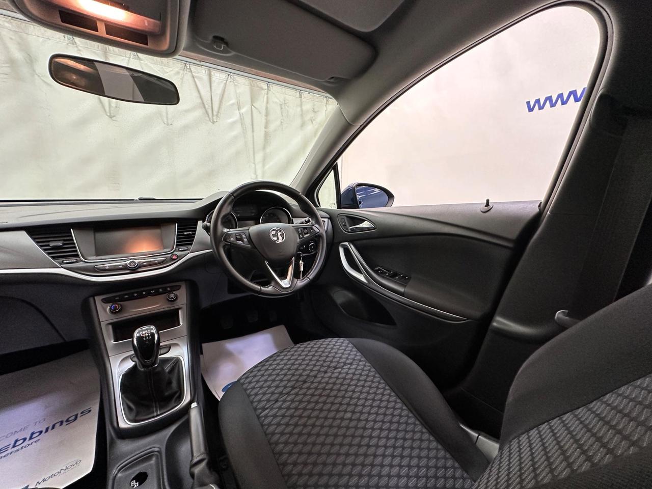 Vauxhall Astra VU20ZNC