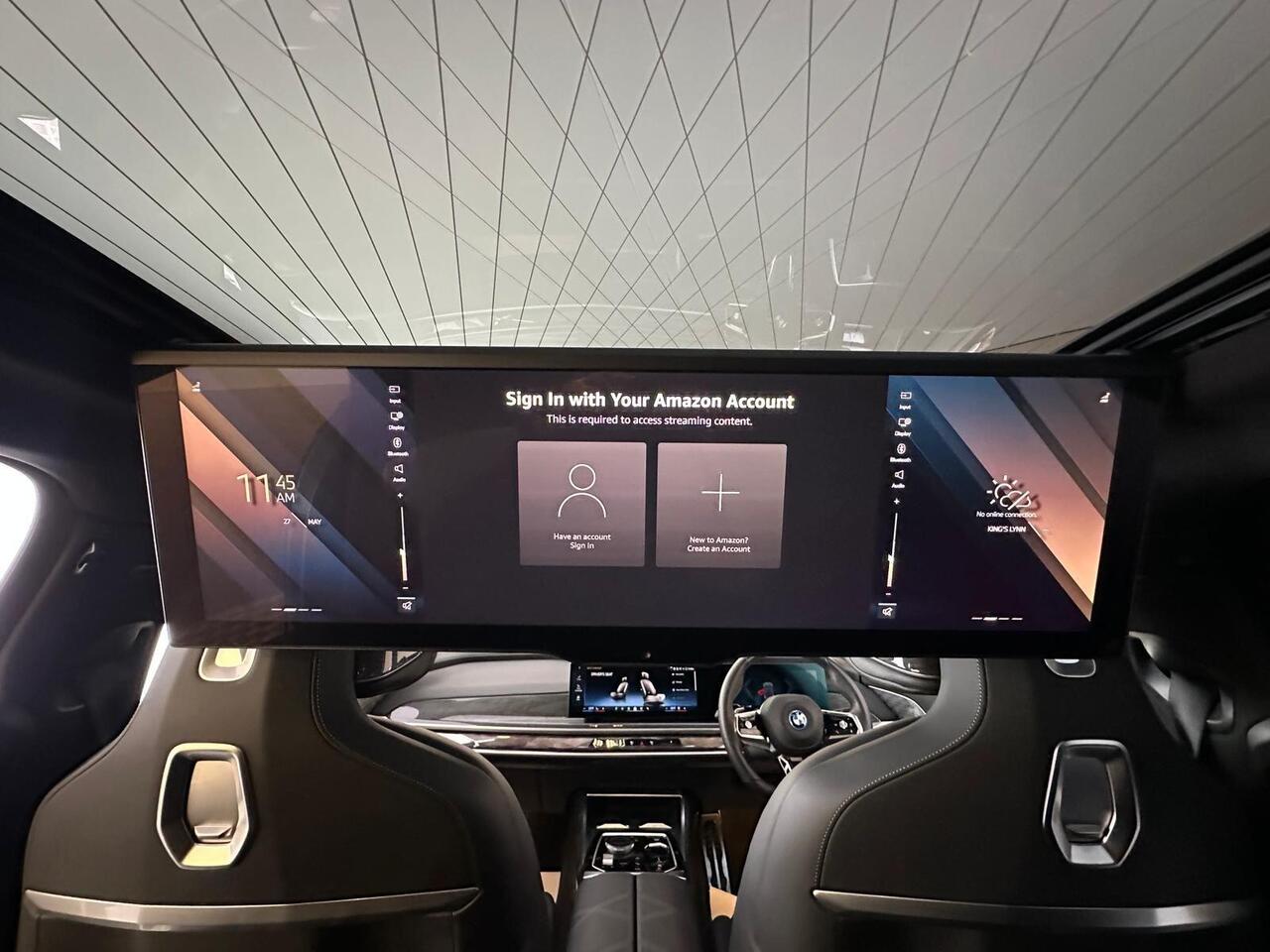 BMW i7 YF73FKE