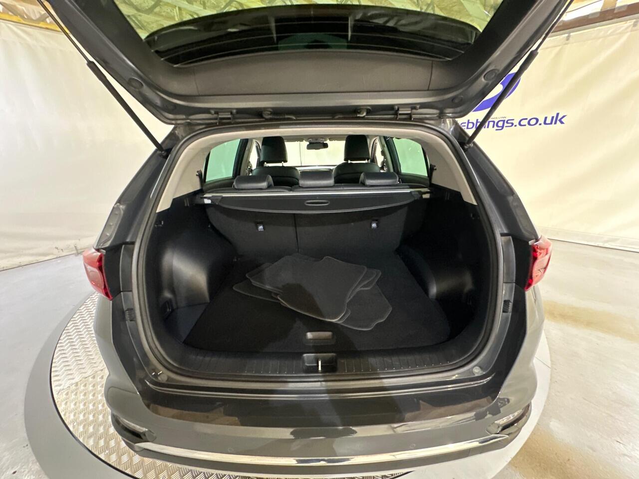 Kia Sportage AY69YYT