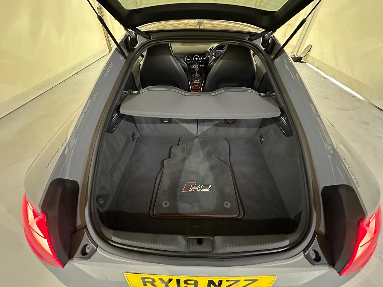 Audi TT RS RY19NZZ