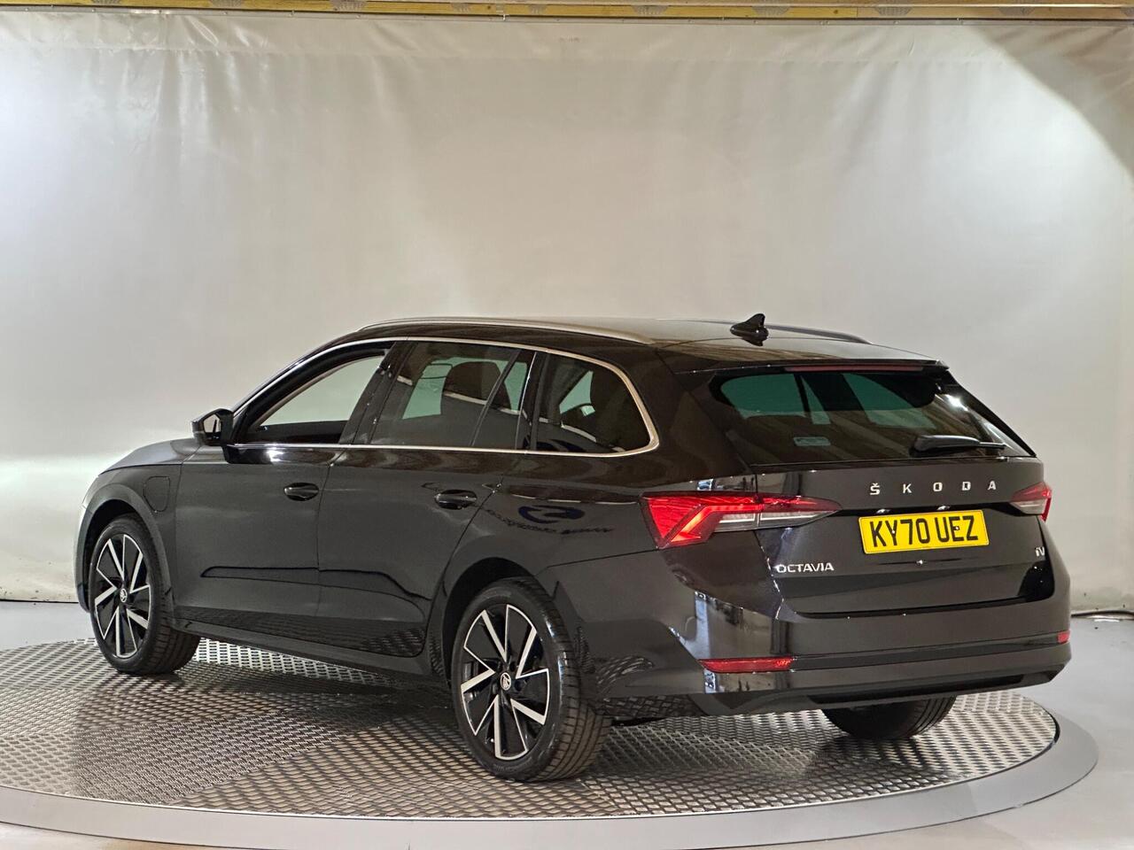 Skoda Octavia KY70UEZ