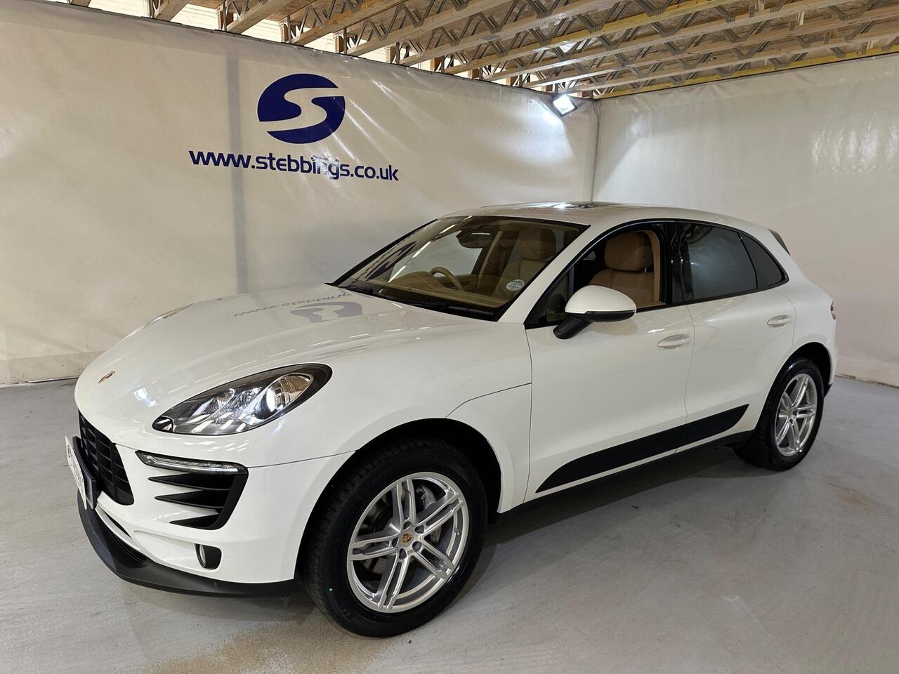 Porsche Macan AR16AEY