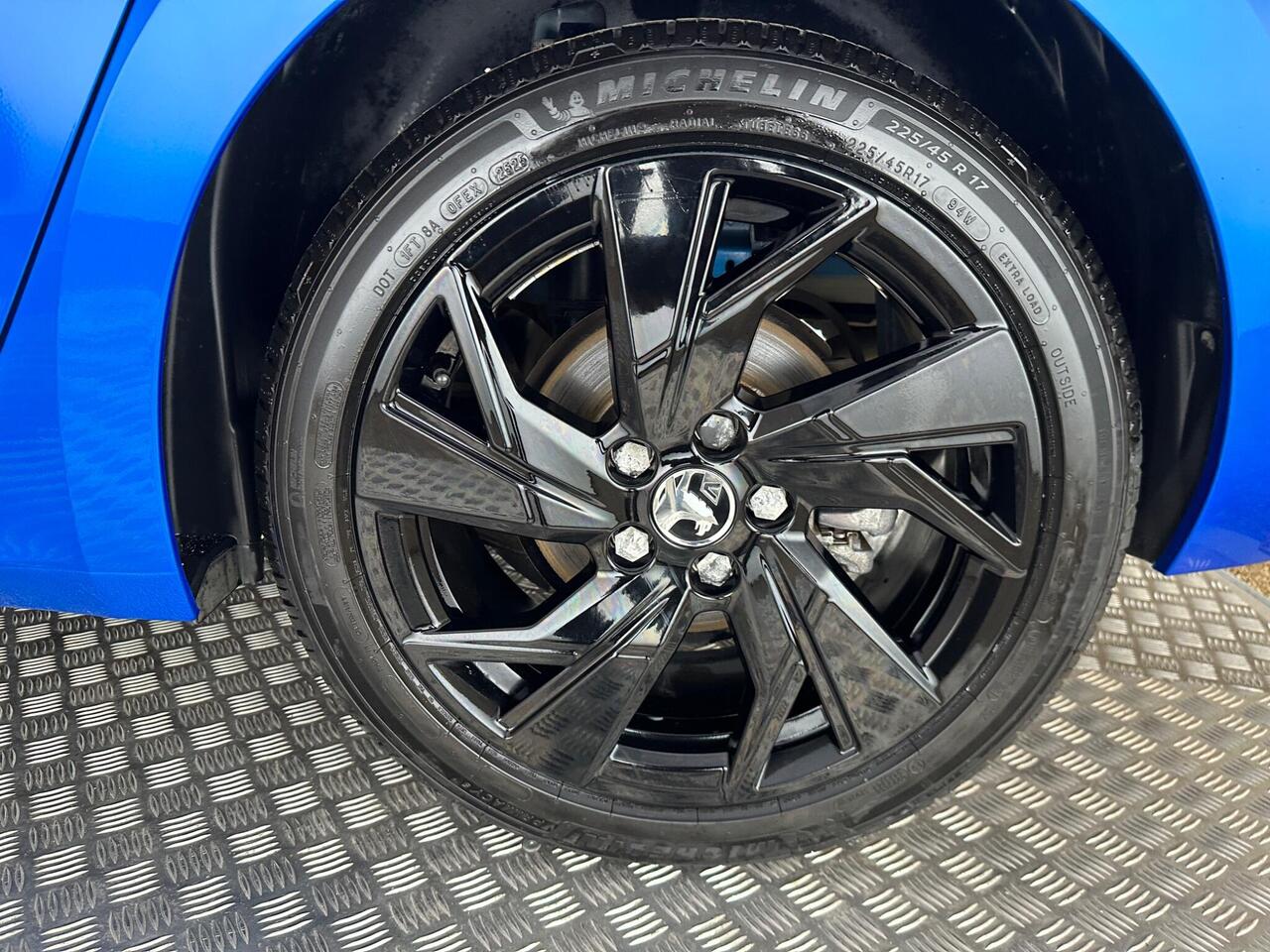 Vauxhall Astra WR72FGG