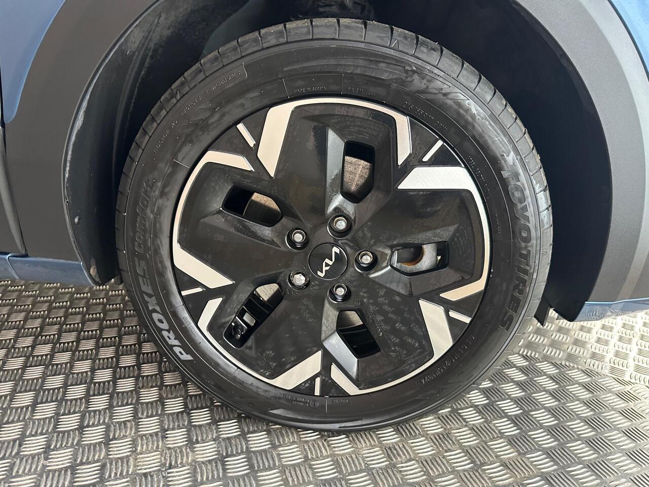 Kia Niro LS73XAX