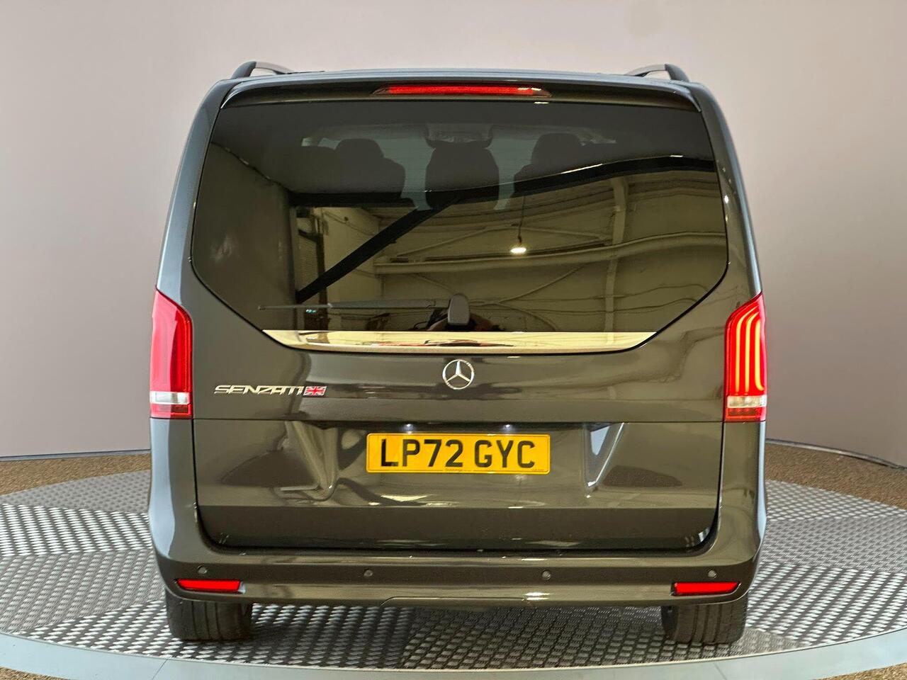 Mercedes-Benz V Class LP72GYC