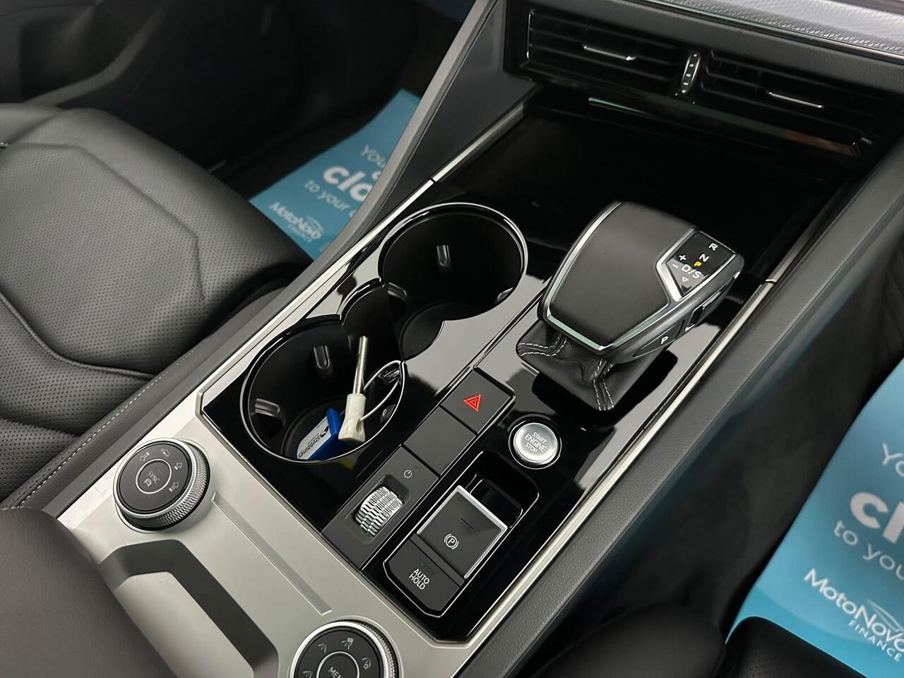 Volkswagen Touareg KY69UHS