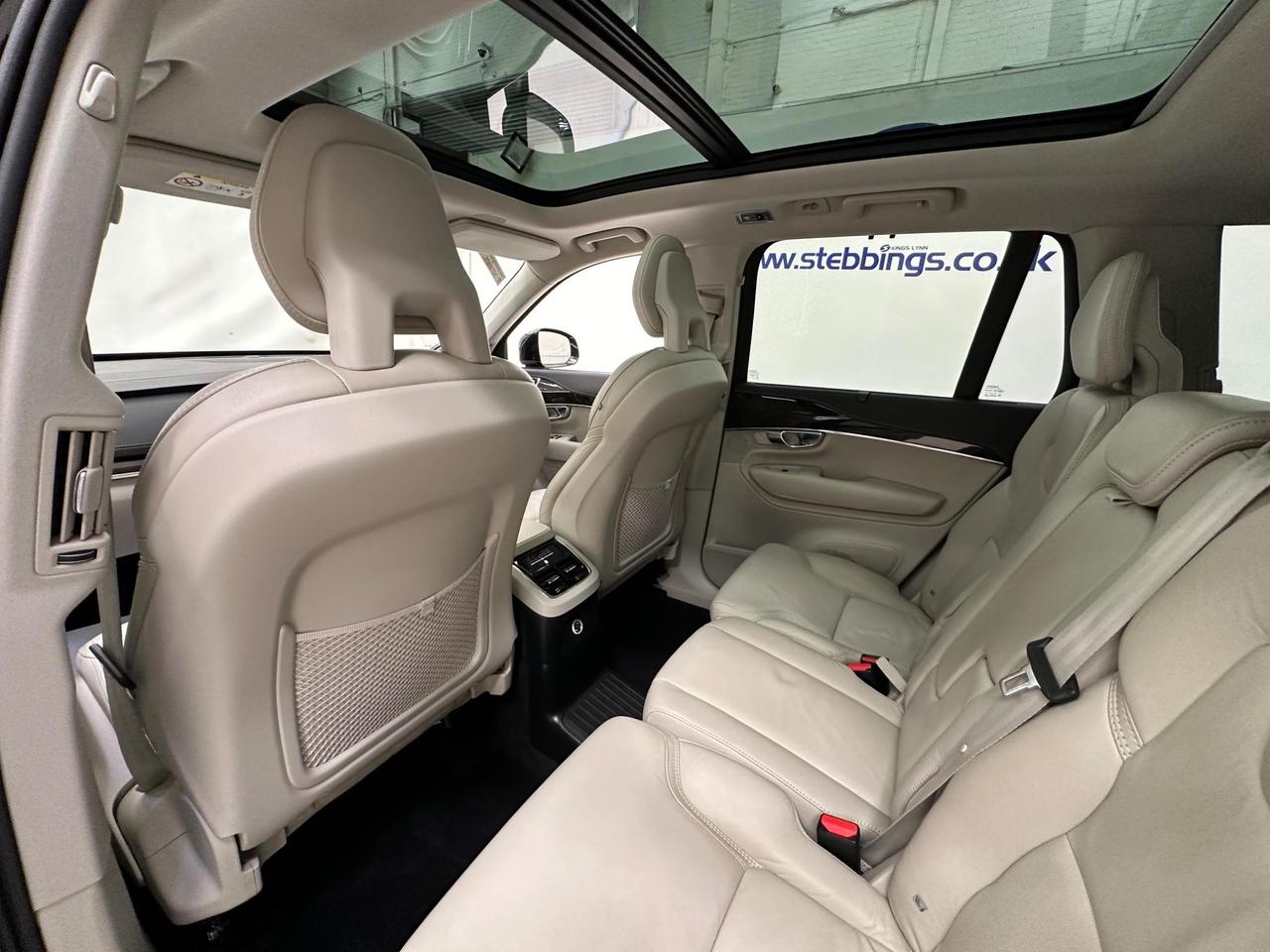 Volvo XC90 YT67WMO