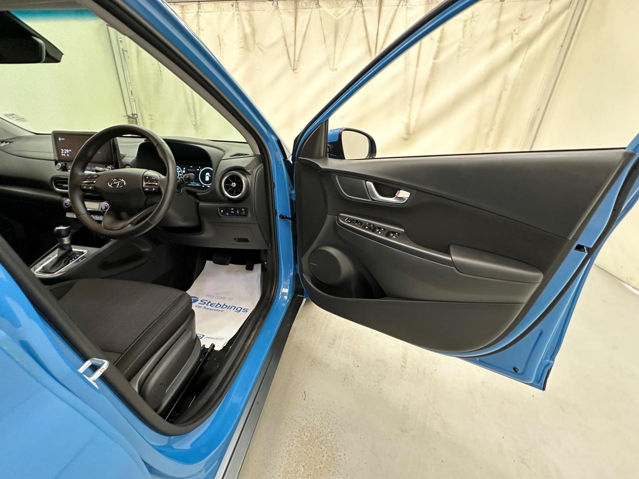 Hyundai KONA DU71YMC
