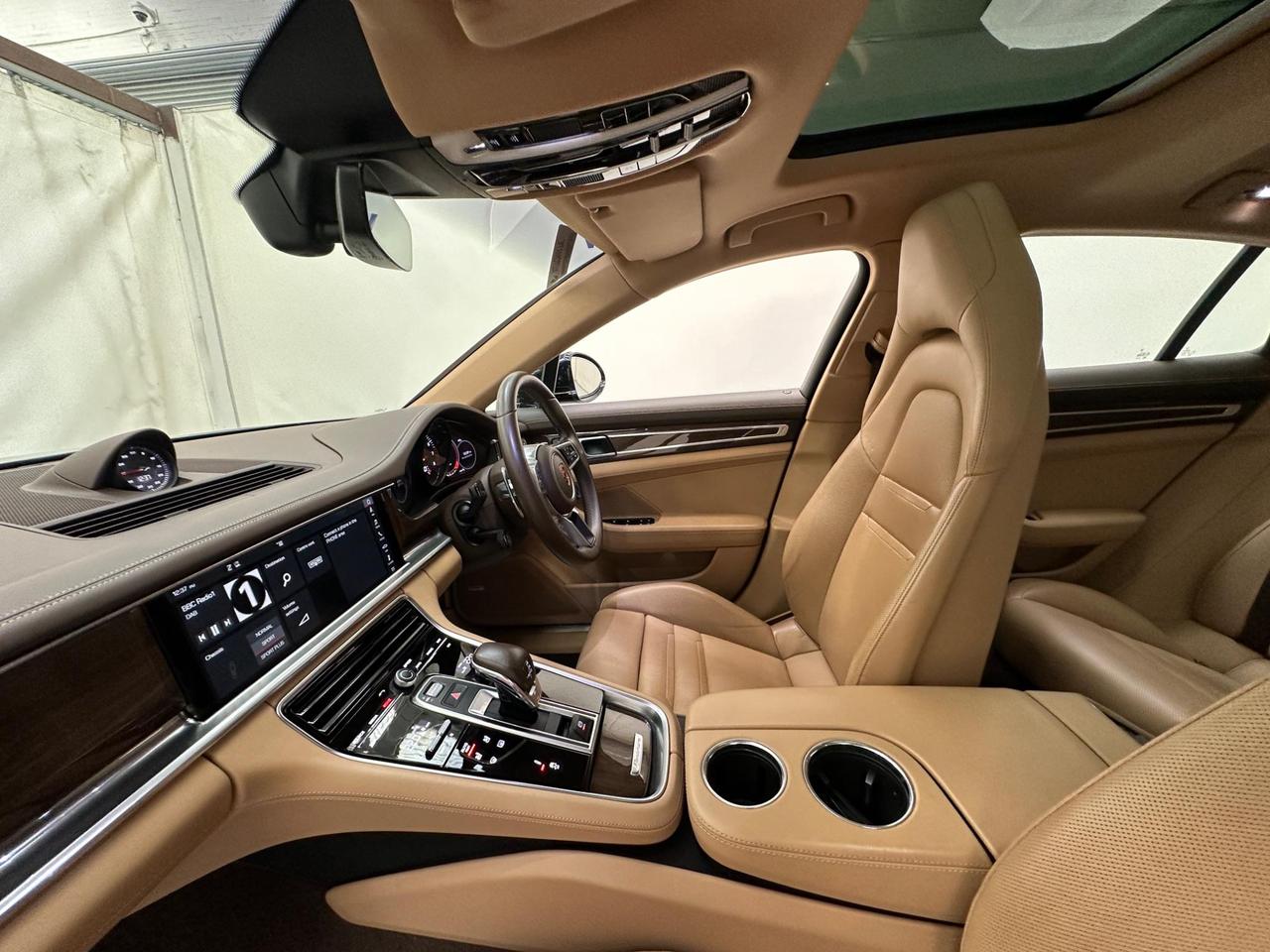 Porsche Panamera LA17VFV