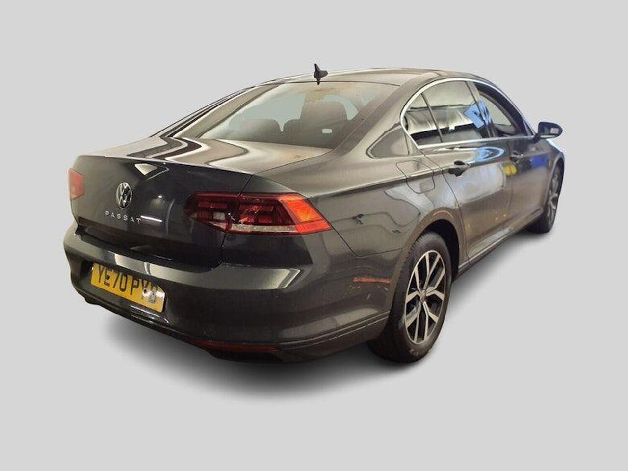 Volkswagen Passat YE70PYB