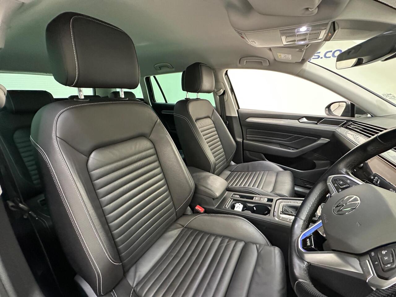 Volkswagen Passat YE70UZH