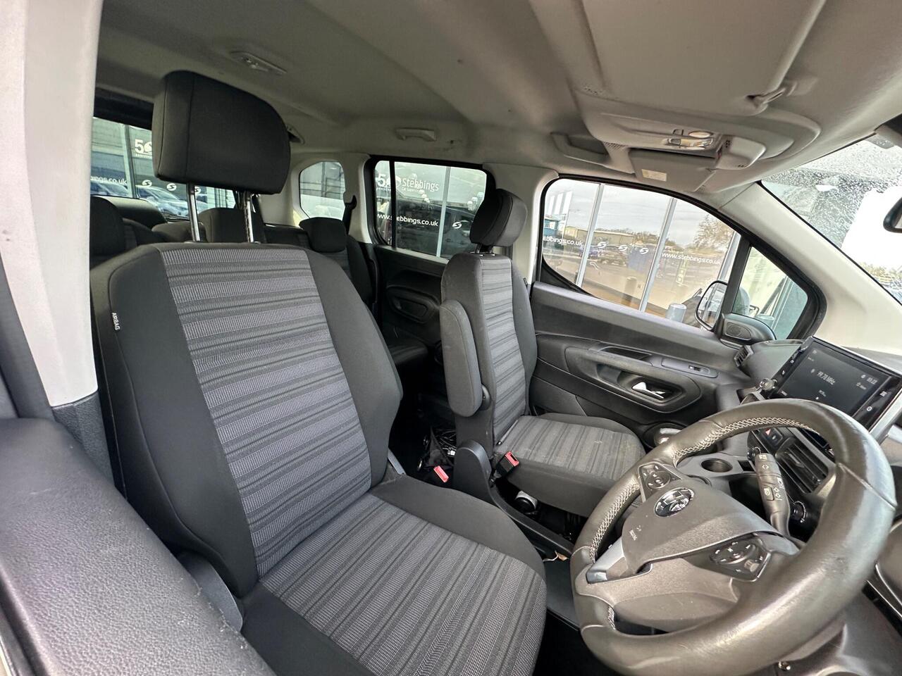 Vauxhall Combo Life KR21WJL