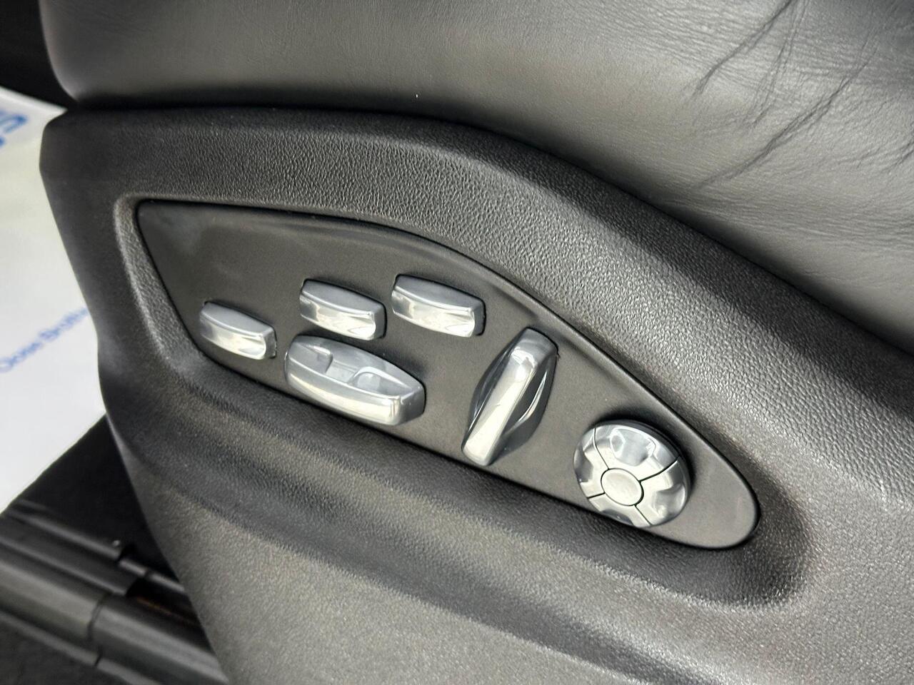 Porsche Cayenne SW69BKY