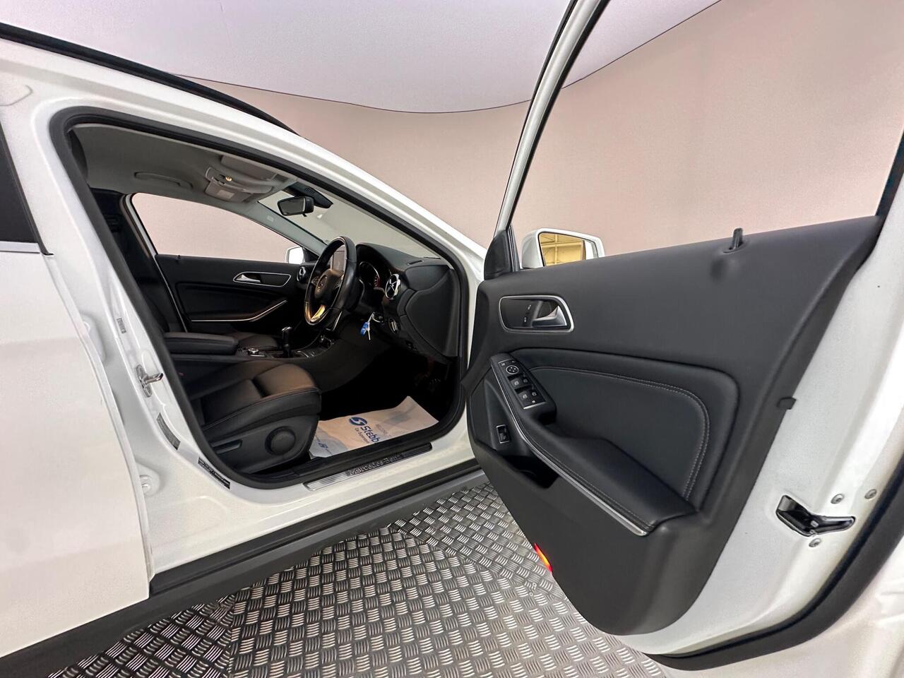 Mercedes-Benz GLA YG68UZR