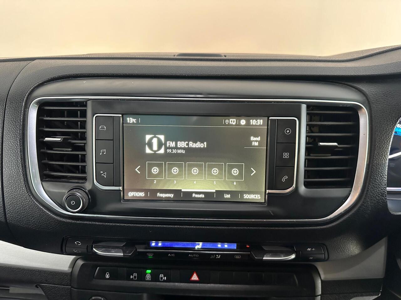 Vauxhall Vivaro Life Electric DA71MXC