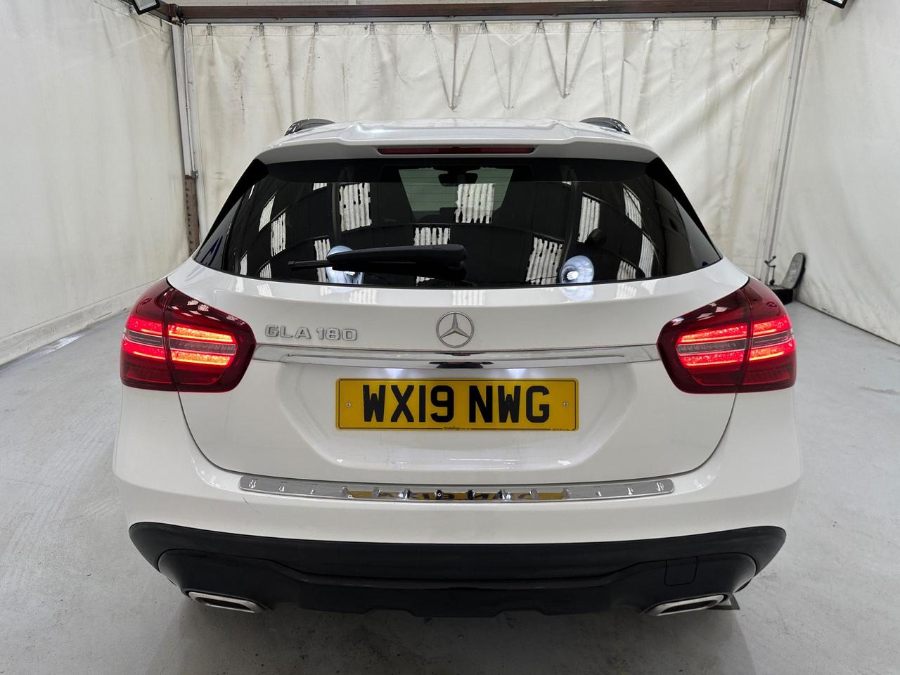 Mercedes-Benz GLA WX19NWG