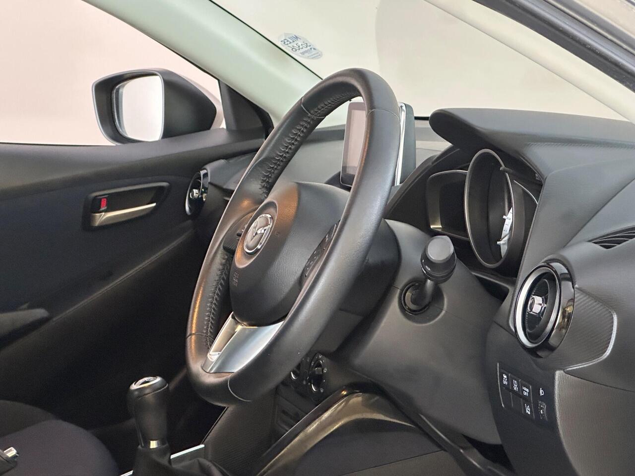 Mazda Mazda2 AV17RWZ