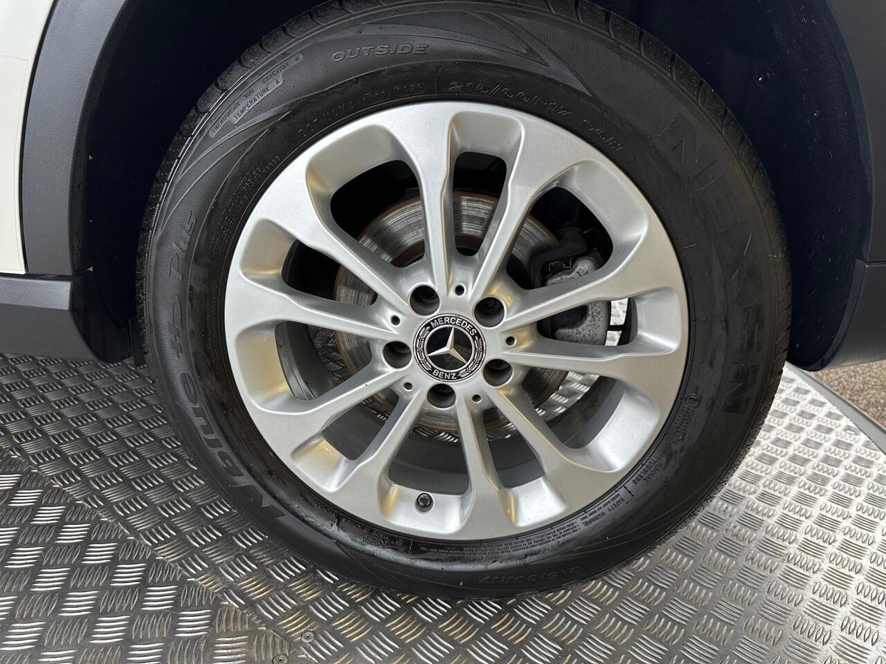 Mercedes-Benz GLA YG68UZR