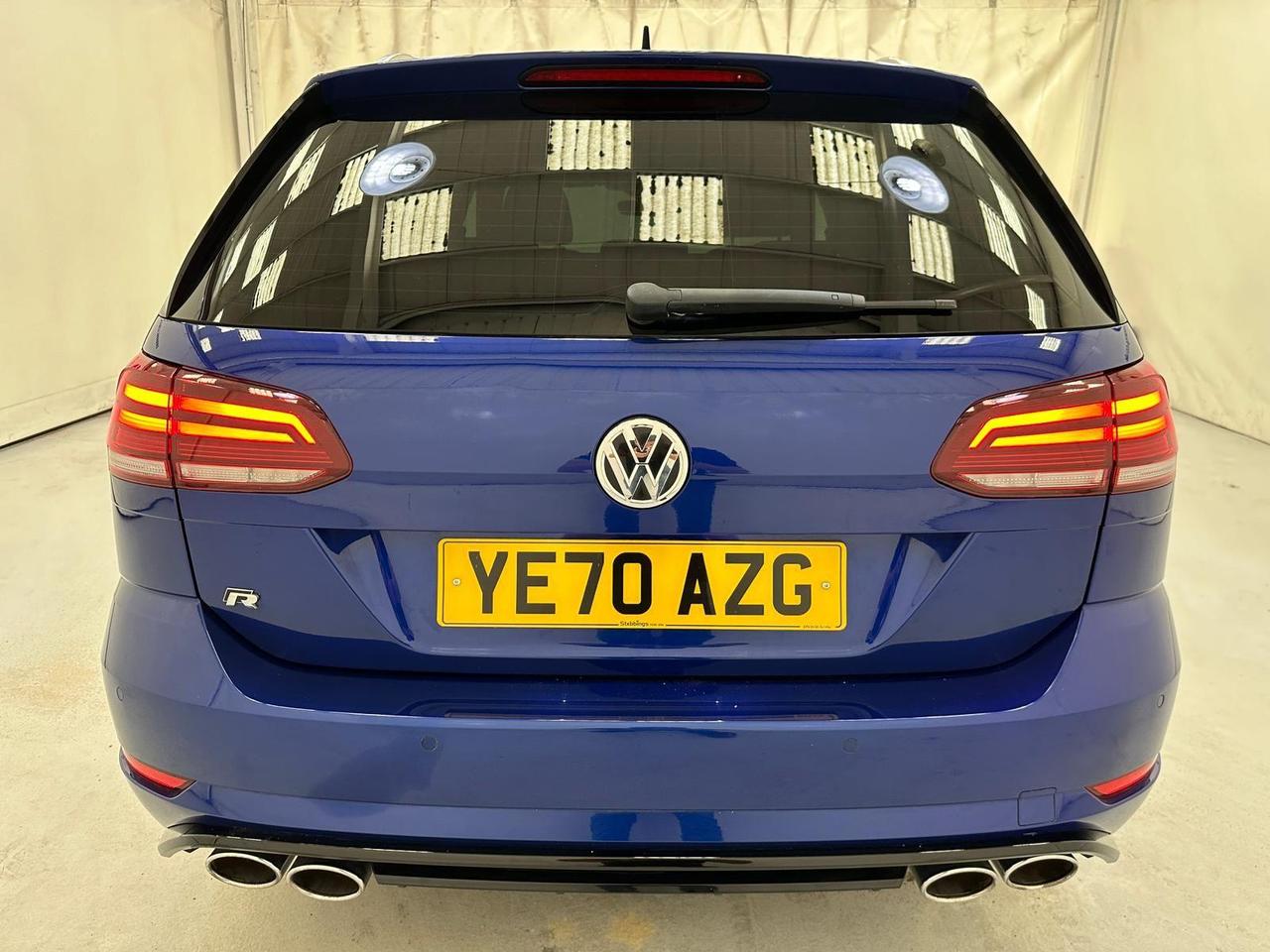 Volkswagen Golf YE70AZG