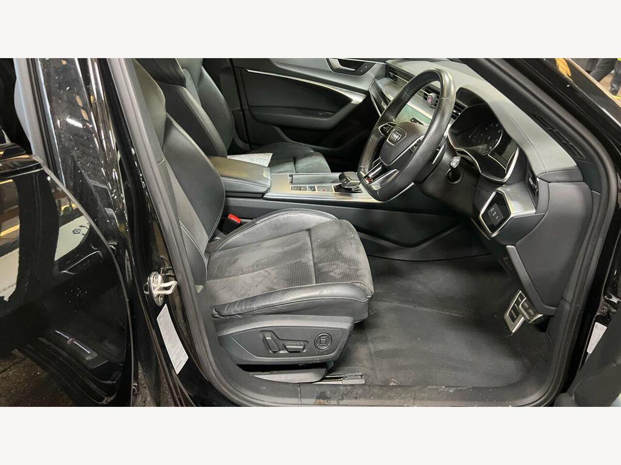 Audi A6 Avant YJ21LNB
