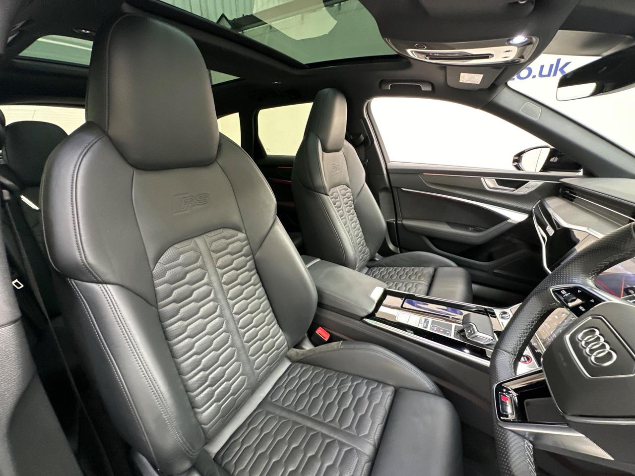 Audi RS6 Avant WU71CXE