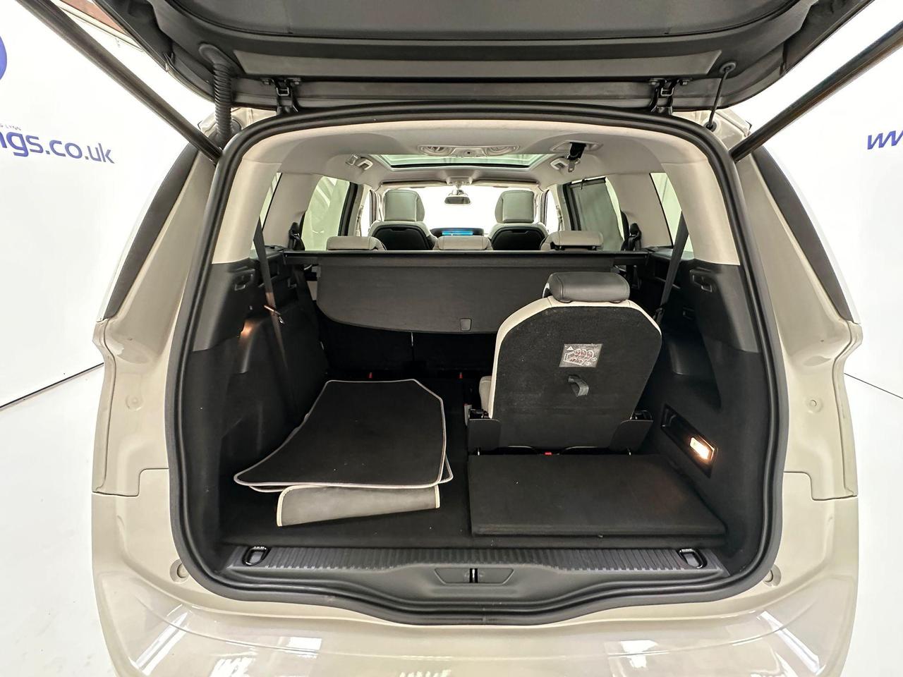 Citroen Grand C4 Picasso GP17LNN